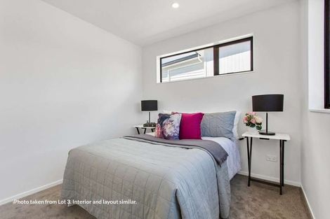Photo of property in 26a Holland Avenue, Point England, Auckland, 1072