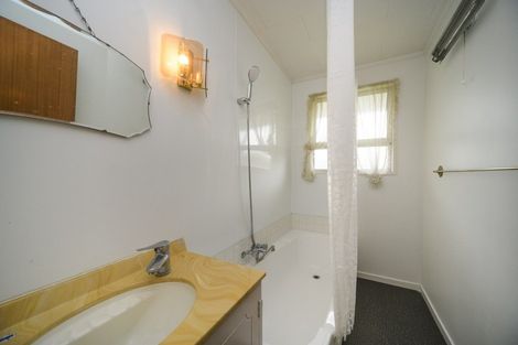 Photo of property in 17 Anaru Place, Awapuni, Palmerston North, 4412