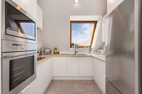 Photo of property in 22/15 Peterborough Street, Christchurch Central, Christchurch, 8013