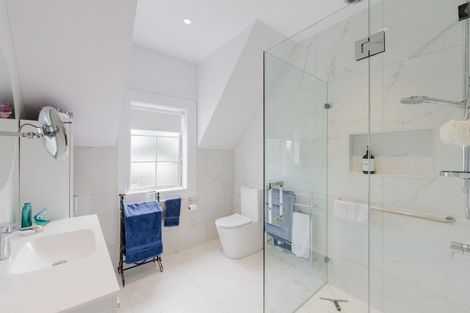 Photo of property in 135 Totara Street, Riccarton, Christchurch, 8041