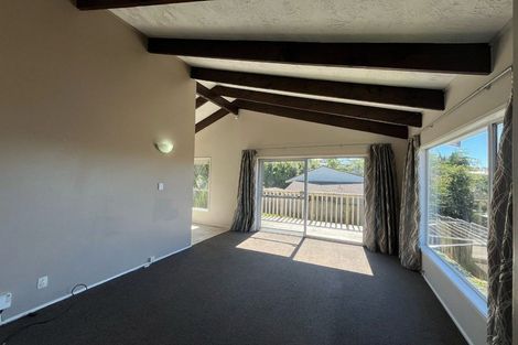 Photo of property in 2/10 Waratah Street, Birkenhead, Auckland, 0626