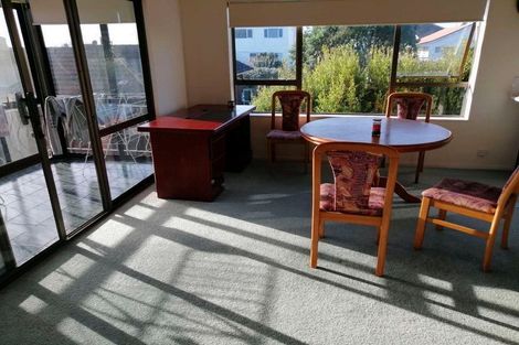 Photo of property in 30 Florence Daly Place, Mount Roskill, Auckland, 1041