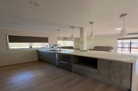 Photo of property in 6 Arrowsmith Drive, Clover Park, Auckland, 2019