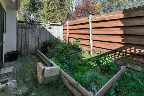 Photo of property in 21/85 Edmonton Road, Henderson, Auckland, 0612