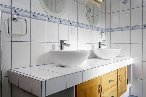 Photo of property in 35 Te Moenga Park, Acacia Bay, Taupo, 3330