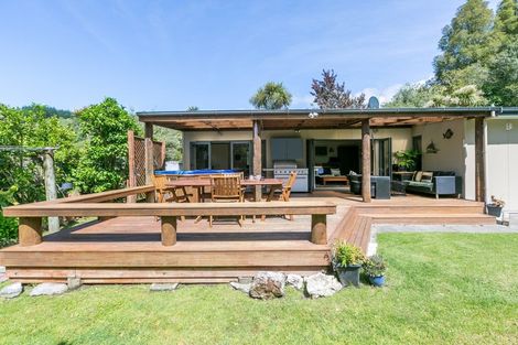 Photo of property in 637a Waipatiki Road, Tangoio, Napier, 4181