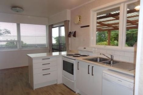 Photo of property in 20 Thomas Avenue, Te Atatu Peninsula, Auckland, 0610