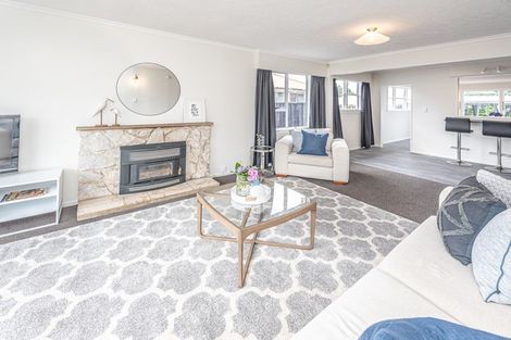 Photo of property in 27 Hood Street, Castlecliff, Whanganui, 4501