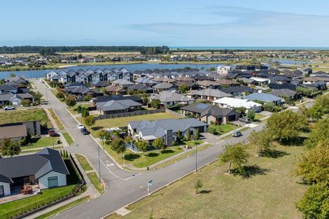 Photo of property in 15 Chimera Street, Pegasus, 7612