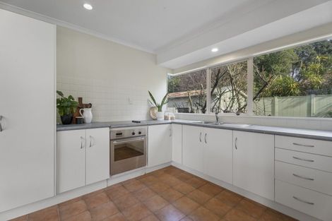 Photo of property in 14 Woodward Avenue, Mangere Bridge, Auckland, 2022