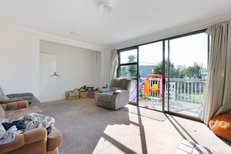 Photo of property in 76 Cargill Street, Papakura, 2110