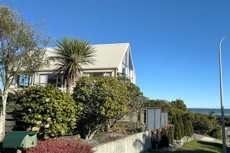 Photo of property in 2 Stanton Crescent, Karoro, Greymouth, 7805