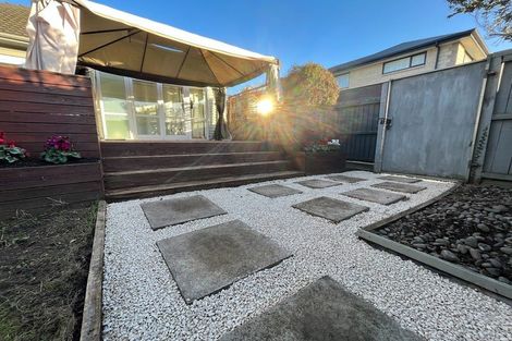 Photo of property in 11 George Street, Riccarton, Christchurch, 8041