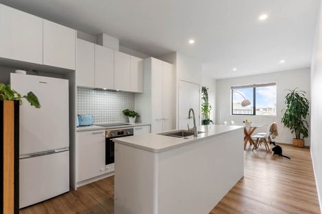 Photo of property in 8/2 Tahuhu Road, Mount Wellington, Auckland, 1062