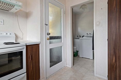 Photo of property in 2/230 Ngatai Road, Otumoetai, Tauranga, 3110