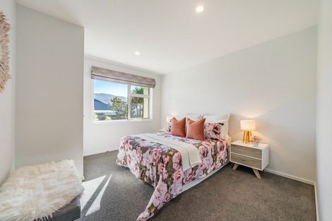 Photo of property in 9a Marlborough Street, Silverstream, Upper Hutt, 5019
