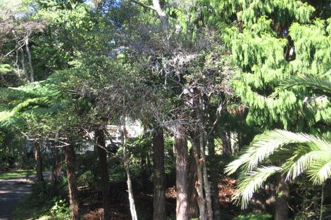 Photo of property in 130 Konini Road, Titirangi, Auckland, 0604