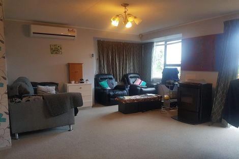 Photo of property in 42 Maywood Crescent, Glen Eden, Auckland, 0602