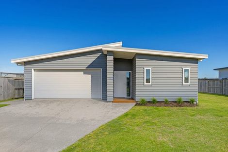 Photo of property in 8 Navigation Drive, Cooks Beach, Whitianga, 3591