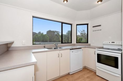 Photo of property in 28 Ranfurly Avenue, Fairfield, Hamilton, 3214