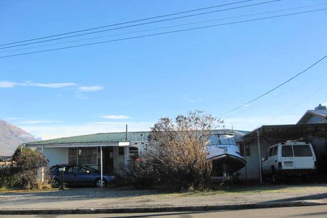Photo of property in 75 Upton Street, Wanaka, 9305
