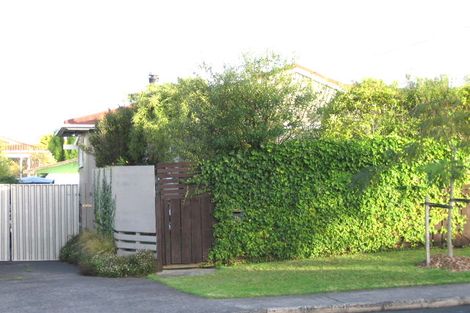 Photo of property in 11 Roberts Road, Te Atatu South, Auckland, 0610