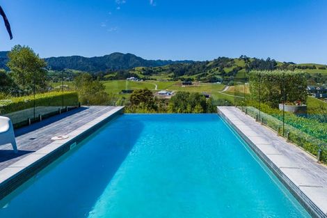 Photo of property in 11 Tamahunga Drive, Matakana, Warkworth, 0985