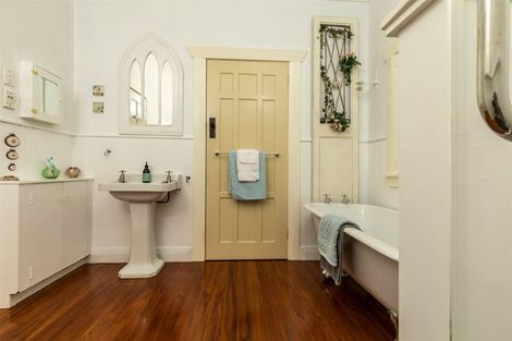 Photo of property in 10 Oratau Place, Greenhithe, Auckland, 0632