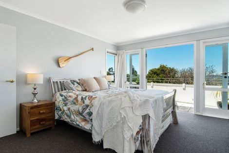 Photo of property in 114 Harbour View Road, Omokoroa, 3114