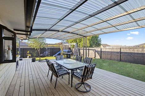 Photo of property in 16 Thomas Moore Place, Pukekohe, 2120