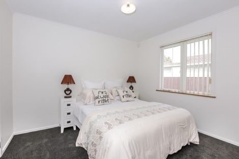 Photo of property in 38 Woodford Avenue, Henderson, Auckland, 0610