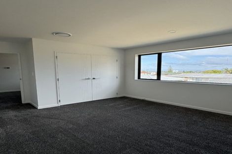 Photo of property in 215c Forrest Hill Road, Forrest Hill, Auckland, 0620