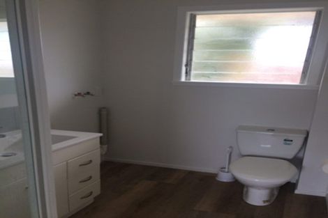 Photo of property in 10/219 Onewa Road, Birkenhead, Auckland, 0626