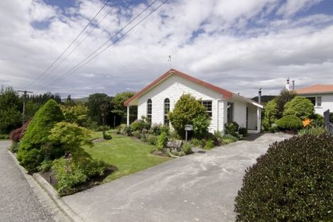 Photo of property in 2 Tweed Street, Roxburgh, 9500