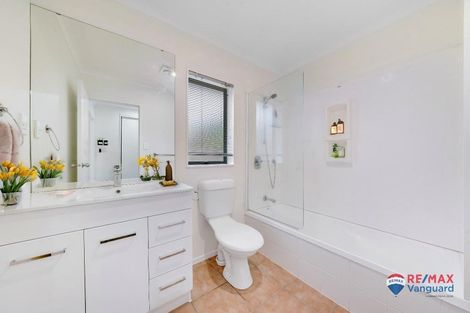 Photo of property in 335 Mahia Road, Weymouth, Auckland, 2103