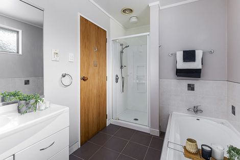 Photo of property in 28a Whanake Street, Titahi Bay, Porirua, 5022