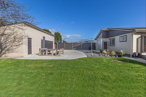 Photo of property in 166 Bartholomew Road, Levin, 5510