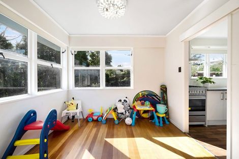 Photo of property in 53 Chorley Avenue, Massey, Auckland, 0614