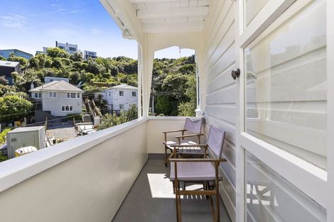 Photo of property in 48 Jackson Street, Island Bay, Wellington, 6023