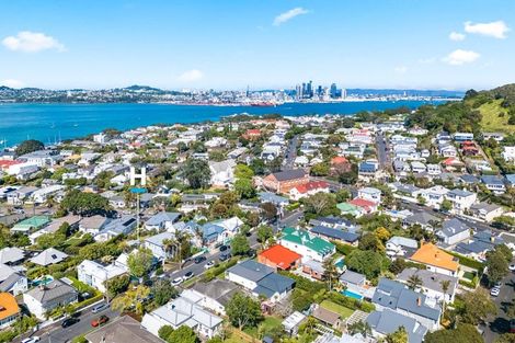 Photo of property in 14 Domain Street, Devonport, Auckland, 0624