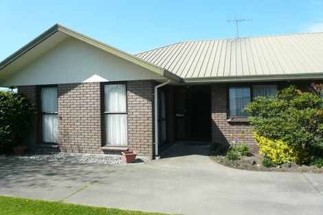 Photo of property in 73 Sarabande Avenue, Redwood, Christchurch, 8051