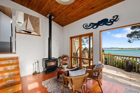 Photo of property in 417 Leigh Road, Whangateau, 0985