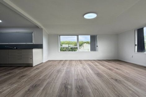 Photo of property in 16 Gloaming Place, Conifer Grove, Takanini, 2112