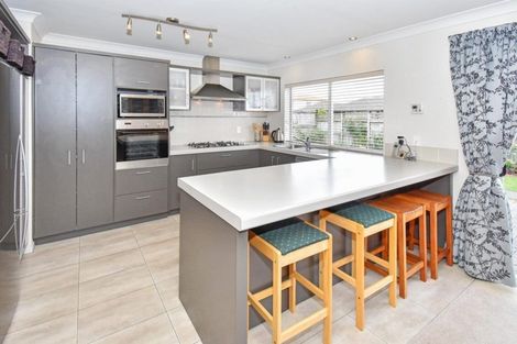 Photo of property in 21 Stranraer Crescent, Wattle Downs, Auckland, 2103