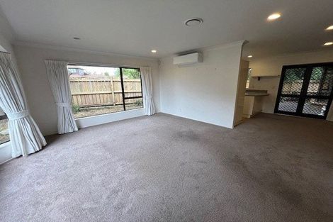 Photo of property in 2/31 Crescent Hills Court, Northpark, Auckland, 2013