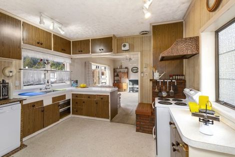 Photo of property in 35 Allen Terrace, Tawa, Wellington, 5028