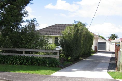 Photo of property in 9 Rixon Place, Te Atatu Peninsula, Auckland, 0610