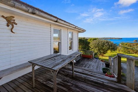 Photo of property in 79 Tiri Road, Tindalls Beach, Whangaparaoa, 0930