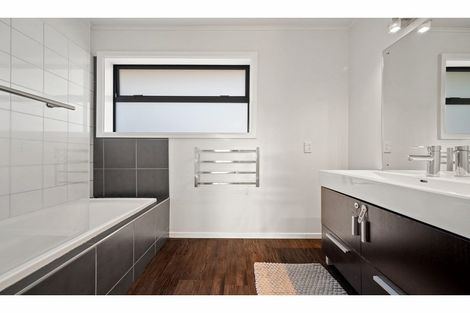 Photo of property in 46 Denise Crescent, Hornby, Christchurch, 8042