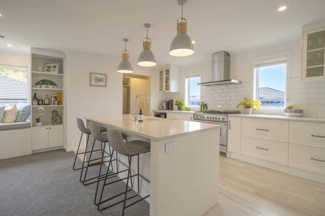 Photo of property in 16 Schooner Drive, Whitby, Porirua, 5024